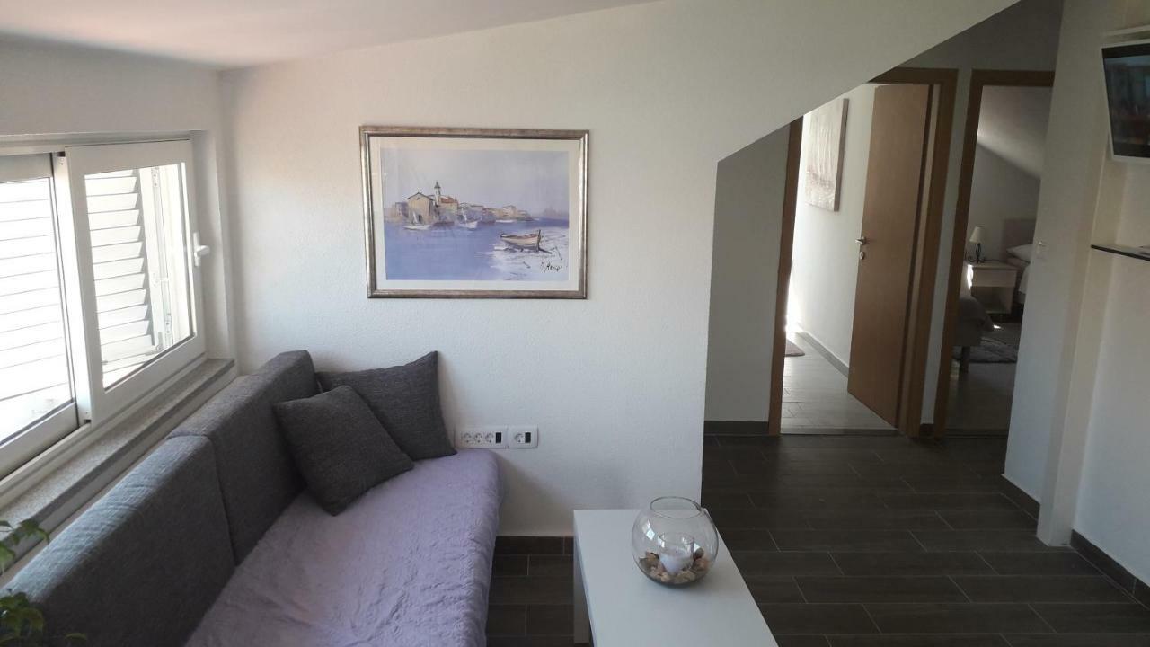 Apartmani Zilic Dugi Rat Kültér fotó