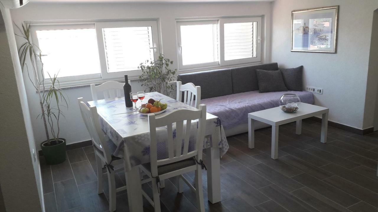 Apartmani Zilic Dugi Rat Kültér fotó