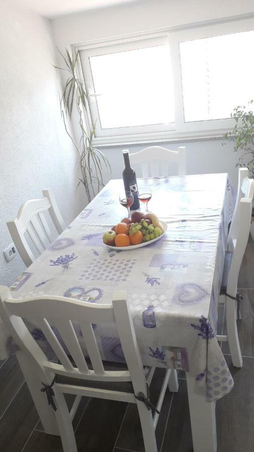 Apartmani Zilic Dugi Rat Kültér fotó